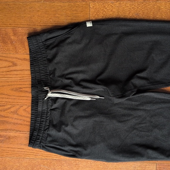 Vuori | Women’s Dark Grey Performance Joggers Medium - Picture 2 of 8